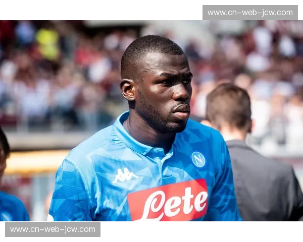 巴黎库利巴利红牌成转折点 人数优势助主队掌控比赛节奏 巴黎库利巴利红牌成转折点 人数优势助主队掌控比赛节奏